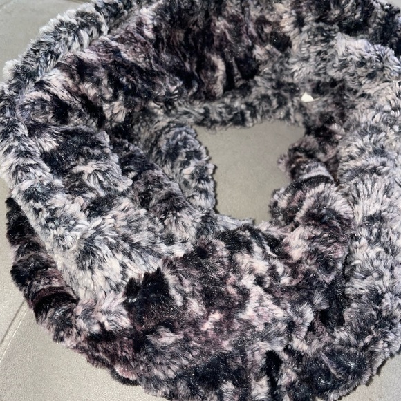 Soft Infinity Scarf - Picture 3 of 3
